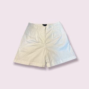 Ann Taylor size 6 white shorts
